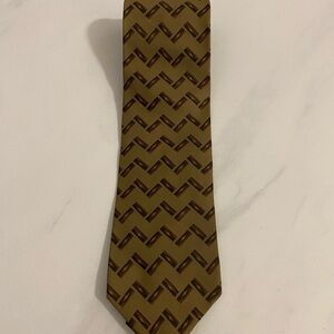 Hugo Boss 100% silk necktie